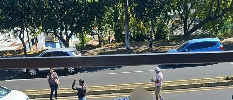 Hombre es atropellado cuando intentaba cruzar carretera en sector del Paso El Jaguar
