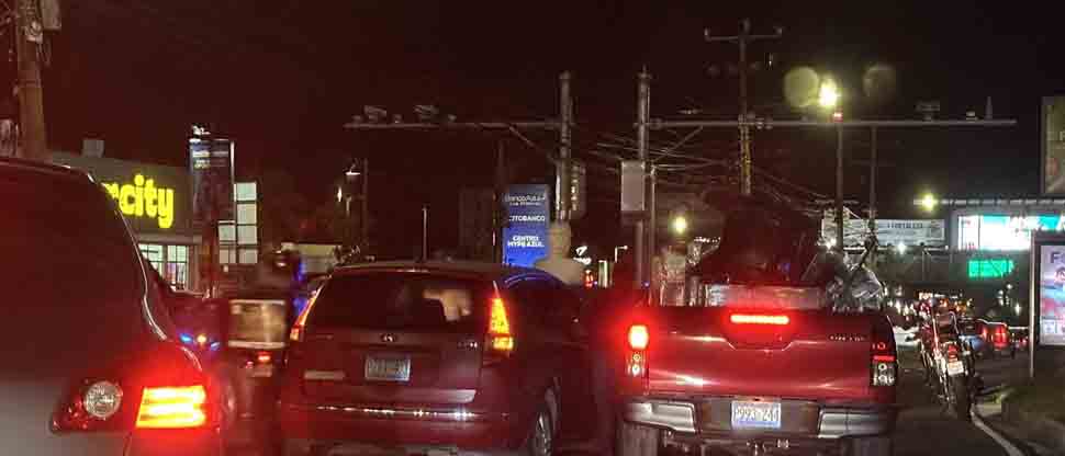Accidente provoca fuerte tráfico en el bulevar Los Próceres