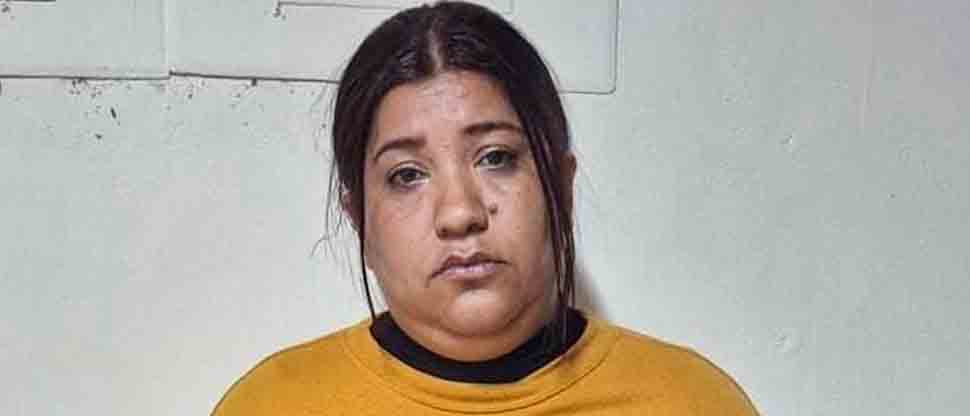 Capturan a mujer que abría y robaba vehículos en los centros comerciales