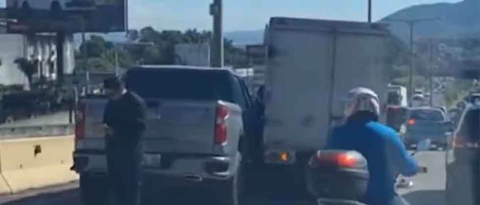 Reportan dos choques sobre el bulevar Monseñor Romero