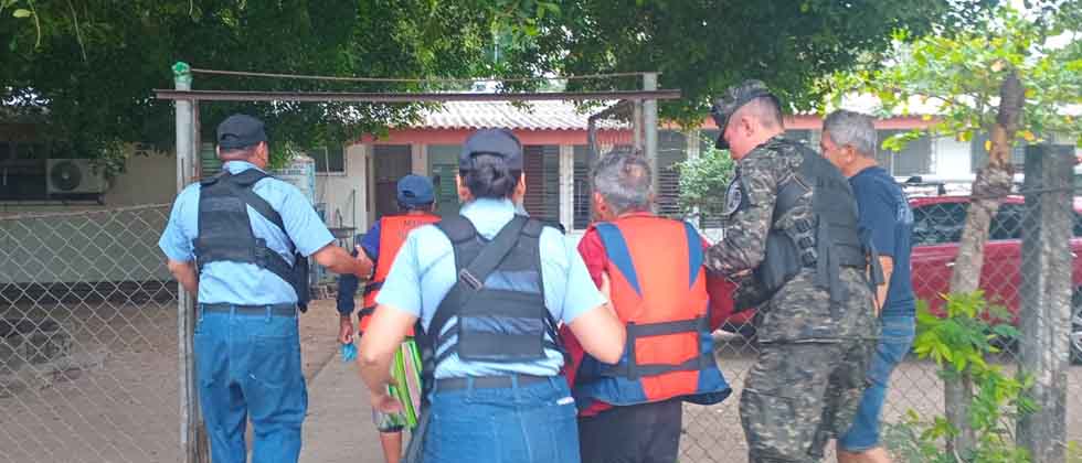 Localizan a pareja que se había extraviado en la bahía de Jiquilisco