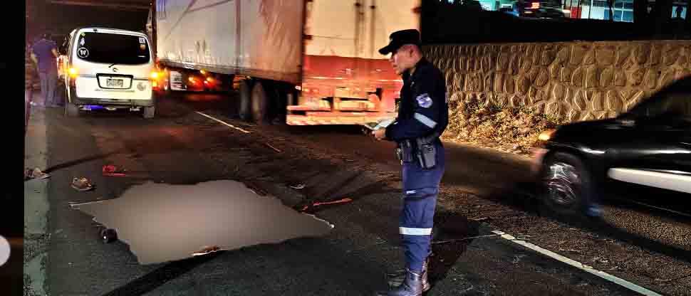 Fallece un peatón  tras ser atropellado por un conductor por el puente San José