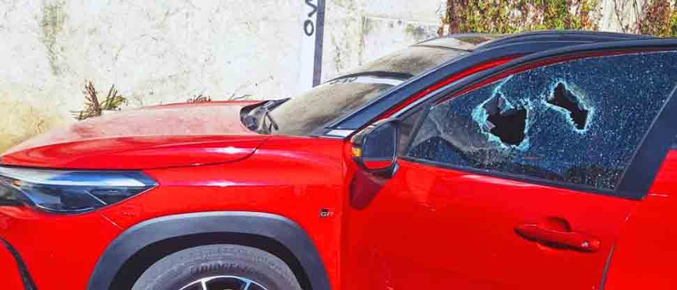 GUATEMALA: intentan robarle a conductor su automóvil a tiros