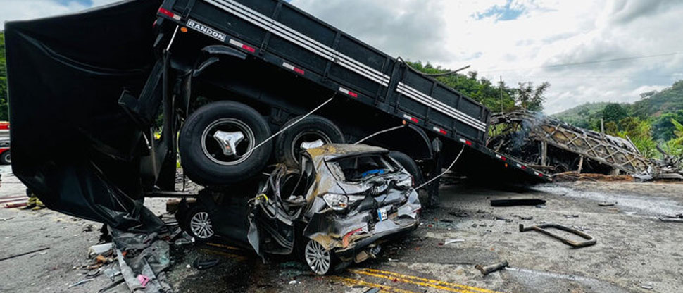 Brasil: Ascienden a 40 fallecidos en fatal accidente vial en Sao Paulo