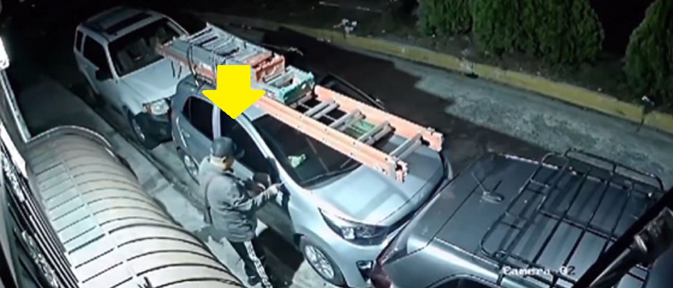 Denuncian a sujeto que hurta accesorios de vehículo en bulevar Constitución