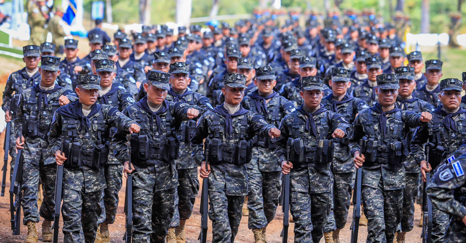 Más de 1300 nuevos soldados se unen al Plan Control Territorial para garantizar la seguridad del país