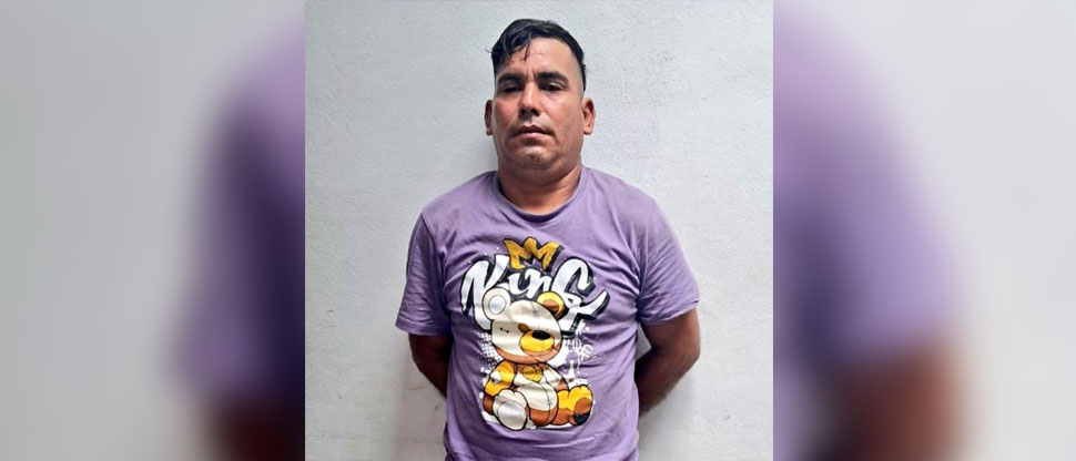 Hombre ebrio lesiona a su hijo con arma de fuego cuando intentó quitarle el arma porque bebía