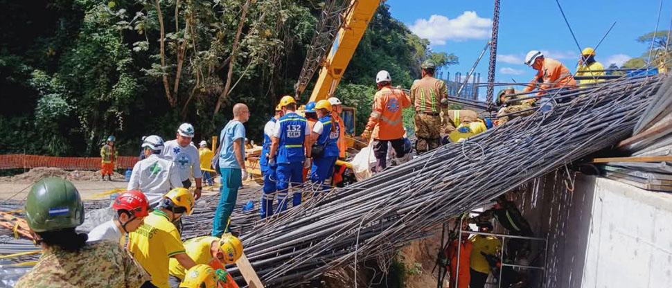Recuperan los cuerpos de los tres fallecidos en colapso de estructura en carretera Los Chorros