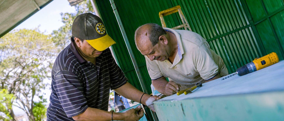 Inician instalación de más de 135 puestos de venta de pirotecnia en Santa Ana