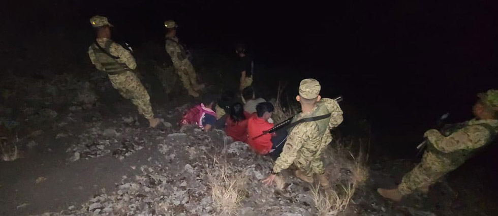Rescatan a turistas que se extraviaron durante caminata en el volcán de Izalco