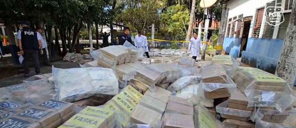 Realizan pesaje de droga antes de su destrucción: está valorada en más de $100 millones