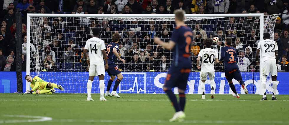 El Real Madrid pasa de la agonía a la goleada y avanza a cuartos de final en la Copa