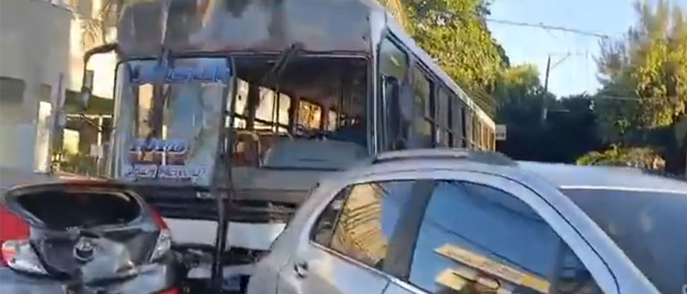 Video muestra angustiantes momentos vividos tras choque provocado por bus de la ruta 101-D
