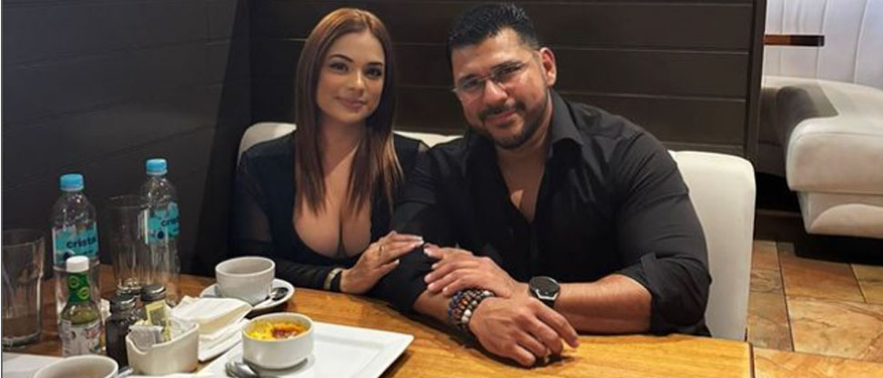 Mientras él la presume en sus redes ella prefiere hacerle un video a su comida
