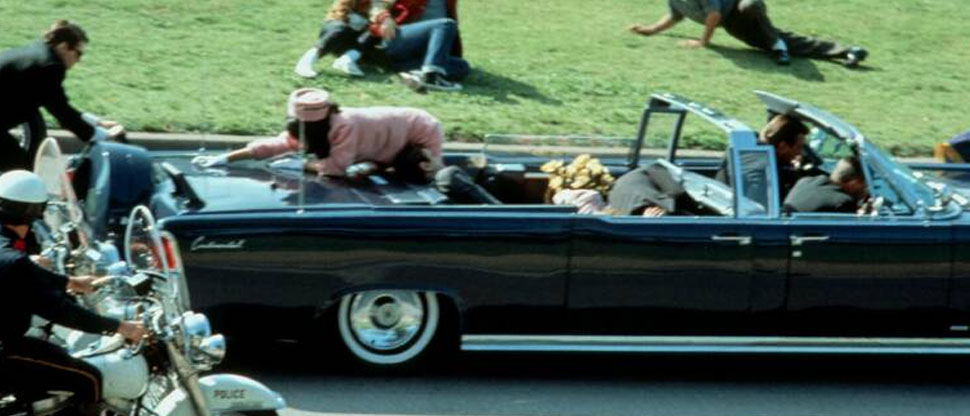 Donald Trump firma orden para desclasificar archivos sobre asesinato de J. F. Kennedy
