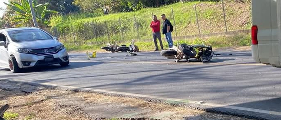 Exceso de velocidad provoca choque entre dos motociclistas en Cabañas