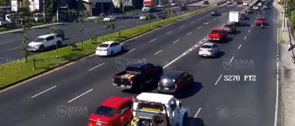 Captan la imprudencia de conductores que ocasionaron accidente en bulevar Los Próceres