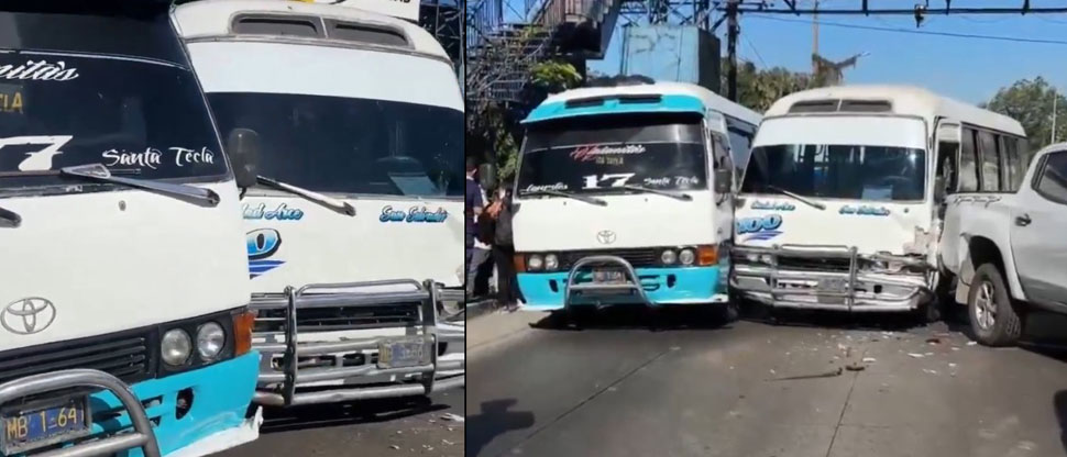 Microbuseros provocan accidente múltiple por disputarse la vía en Colón La Libertad