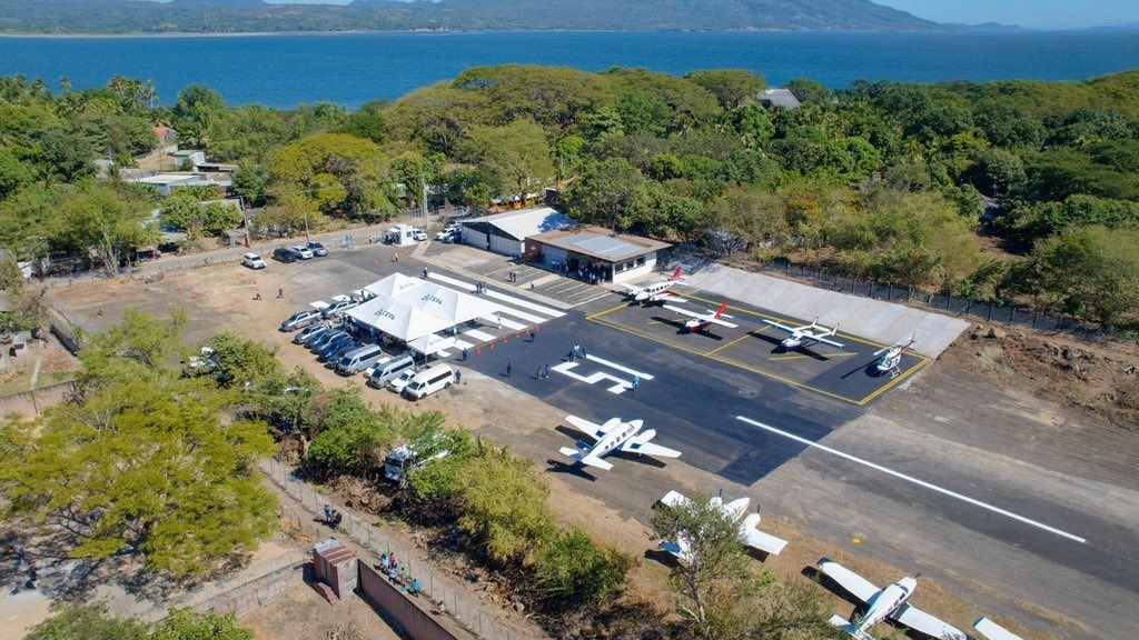 Gobierno inaugura Aeródromo El Jaguëy en de La Unión