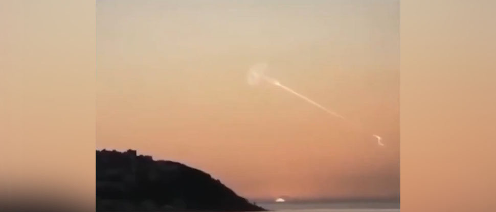 ARGENTINA: captan OVNI abriendo un portal en el cielo