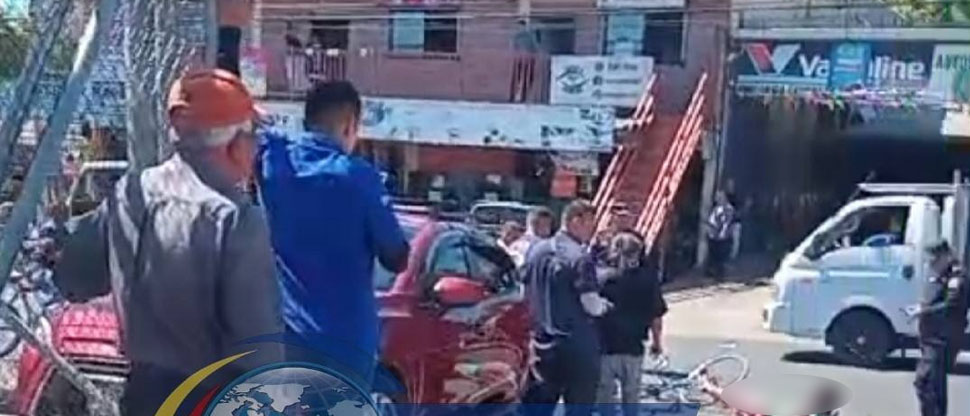 Auxilian a ciclista que fue atropellado en Sonsonate