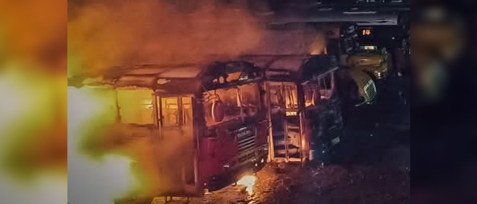 Cuatro autobuses del transporte colectivo se incendian en San Martín