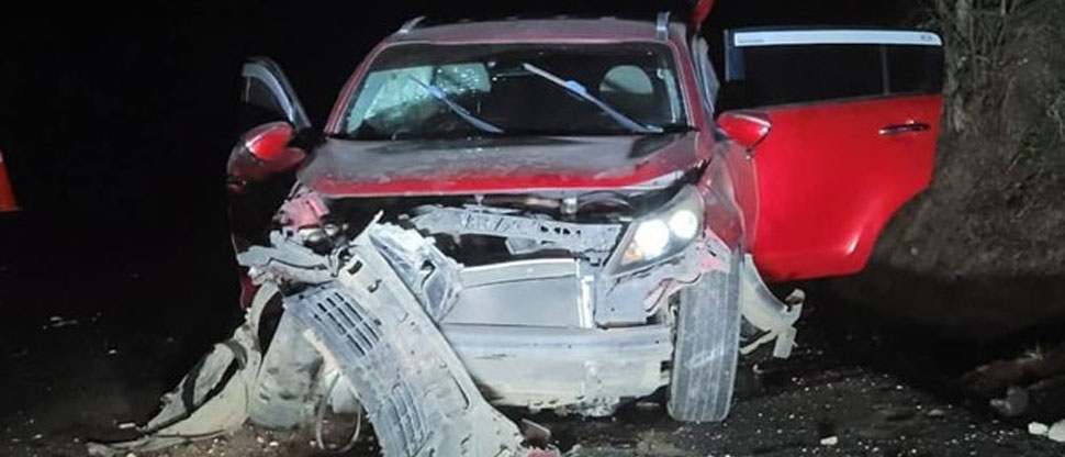 Dos lesionados deja fuerte accidente en carretera a Ilobasco