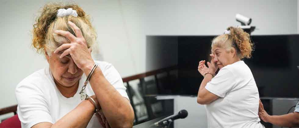 Mujer llora tras recibir 12 años de cárcel por traficar droga