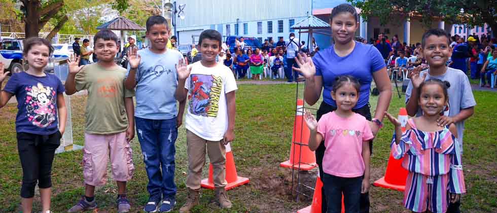 Colocan la primera piedra donde se construirá el CUBO en Nejapa