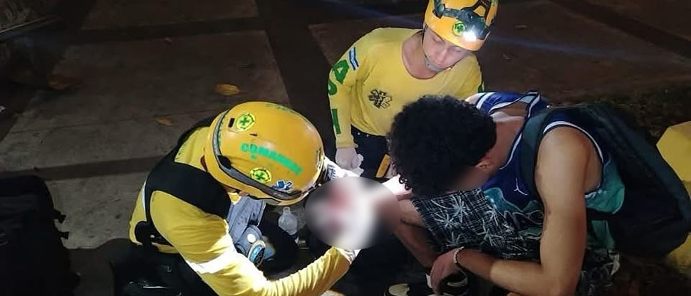 Joven casi pierde los dedos de su mano al reventarle un mortero