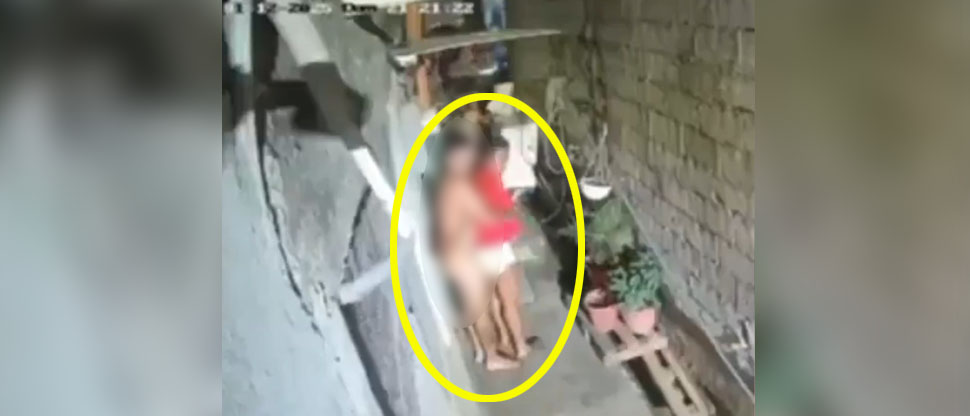 ECUADOR: Pareja que tenía intimidad sale corriendo desnudos tras fuerte sismo