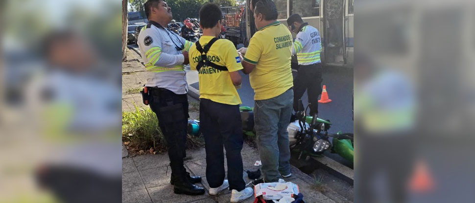 Conductor huye tras atropellar a gestor de tráfico en bulevar Venezuela