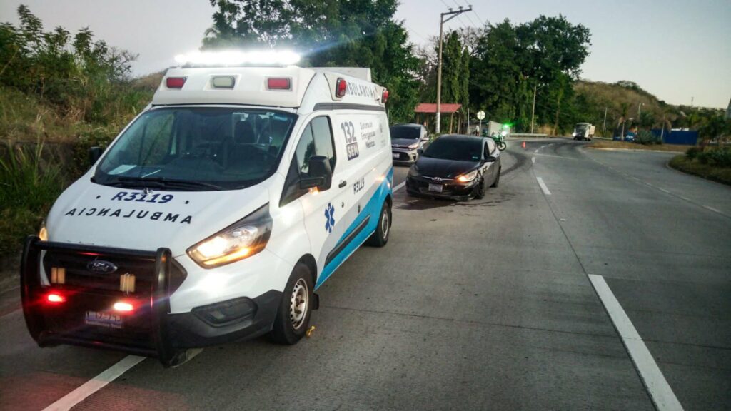 Conductor resulta lesionado tras accidente en carretera al Puerto de La Libertad