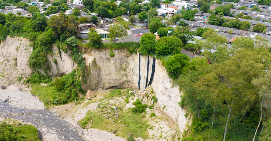 Anuncian obras de mitigación en cárcava formada en Bosques de Prusia, Soyapango