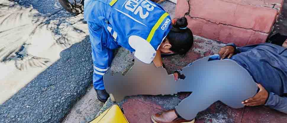 Motociclista se fractura de la rodilla en accidente