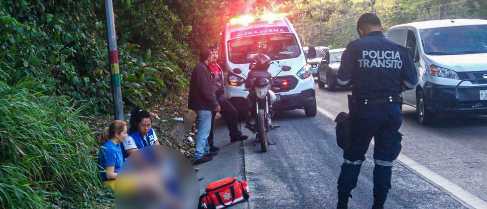 Accidente deja dos personas lesionadas en carretera al Puerto de La Libertad