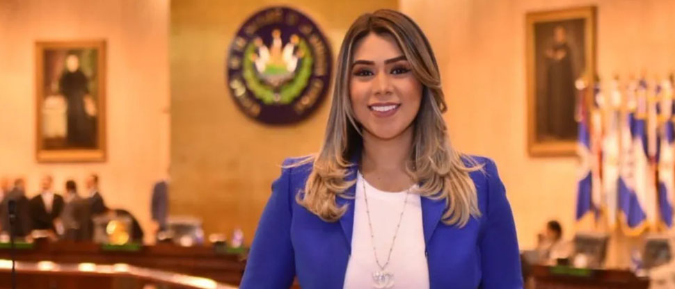 Marcela Villatoro asegura que el actual COENA no ha rendido cuentas “ni de un dólar”