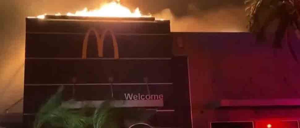 EEUU: Así ardió restaurante de McDonald’s en California