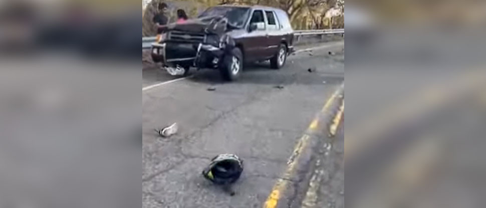 Un fallecido y un lesionado deja choque entre vehículo y motocicleta en Chalatenango