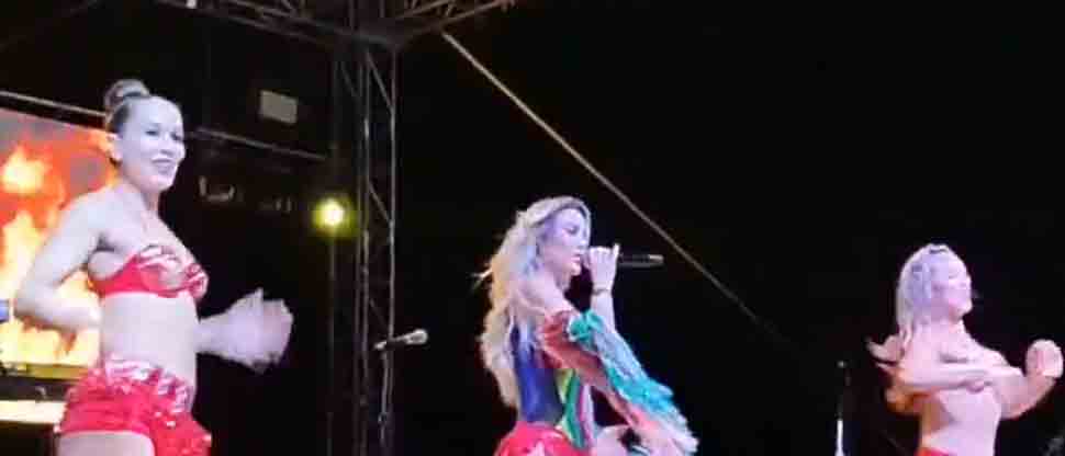 Ninel Conde se presenta en La Unión y deleitó a los salvadoreños