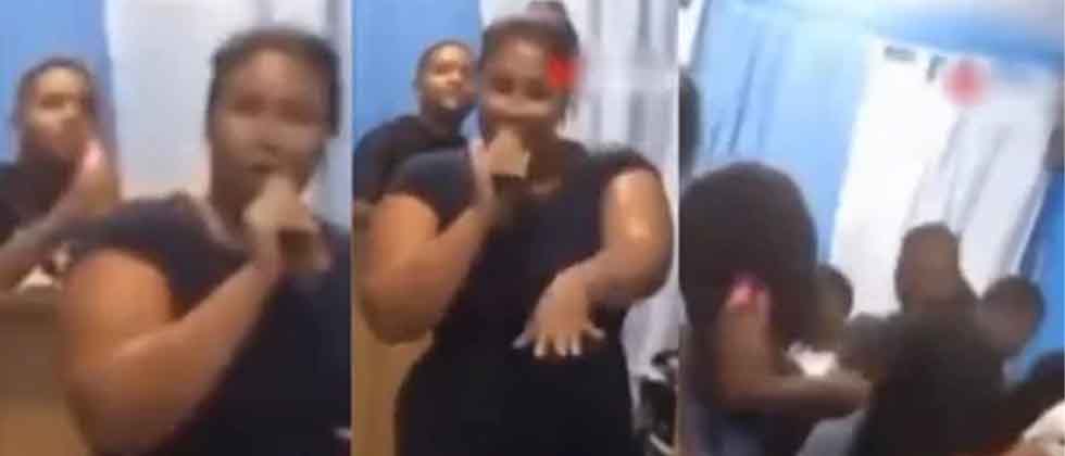 Esposa de pastor expone infidelidad y agrede a la amante en pleno culto