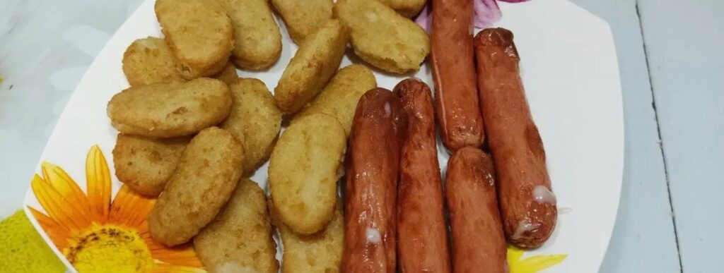 Niño de ocho años queda ciego por comer salchichas y nuggets
