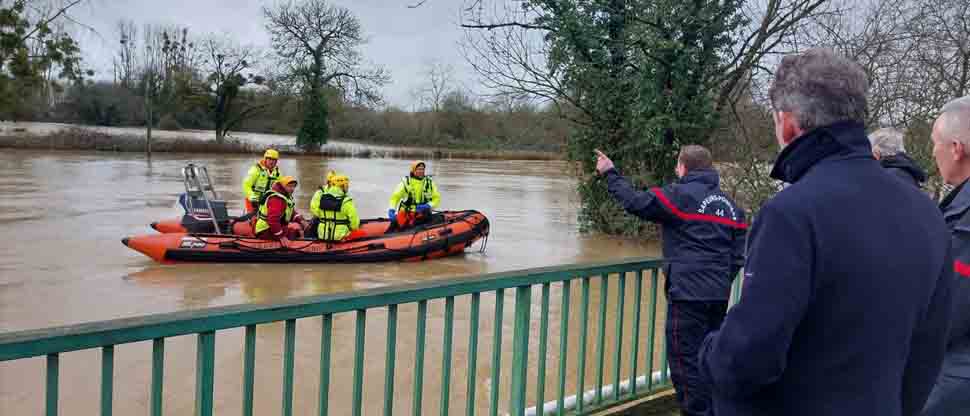 FRANCIA: Ciudades del oeste están inundadas tras la tormenta Herminia