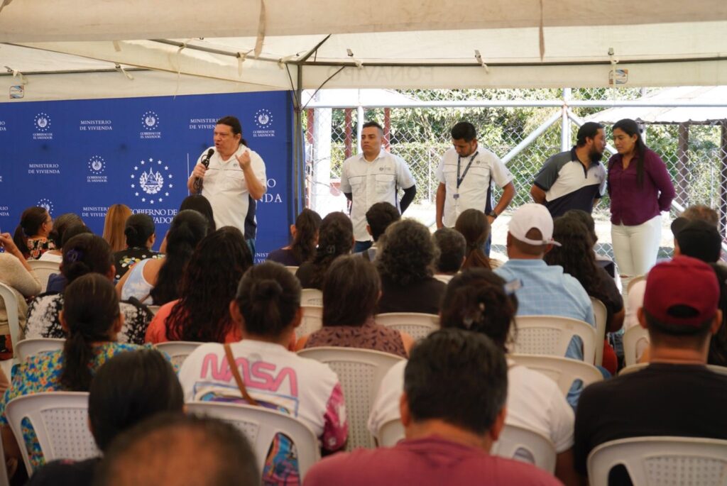 Vivienda mejorará la infraestructura de más de 400 casas en Soyapango