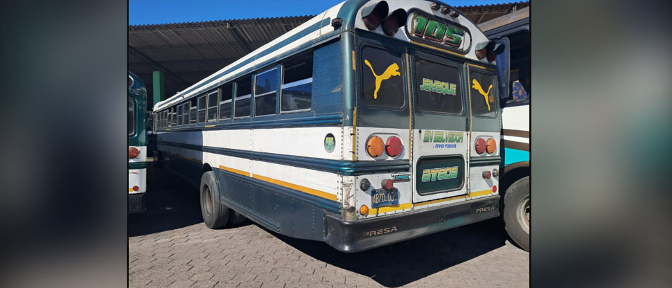 VMT sancionan a conductor de autobús por sobrepasar límite de emisión de gases