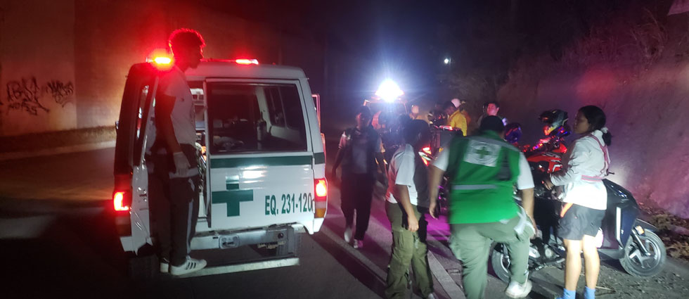 Reportan dos lesionados tras fuerte accidente carretera al puerto de La Libertad