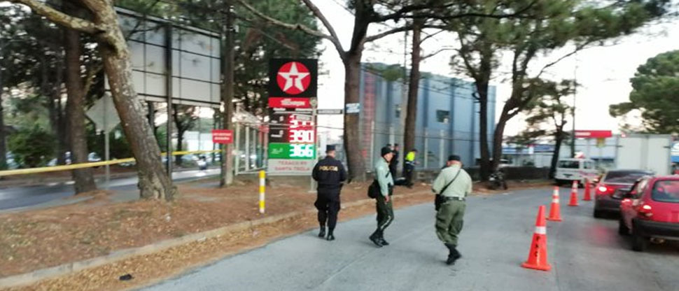 Peatón pierde la vida tras ser atropellado en el bulevar Sur de Santa Tecla