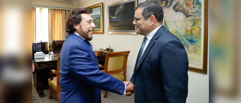 Vicepresidente Félix Ulloa recibe comitiva diplomática de Marruecos
