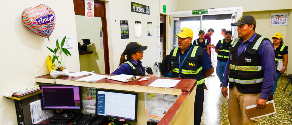 Pagar para obtener licencias fraudulentamente es delito advierte el titular del MOPT
