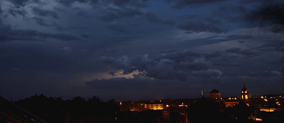 MARN prevé cielo nublado y posibilidades de lluvias y tormentas puntuales esta noche